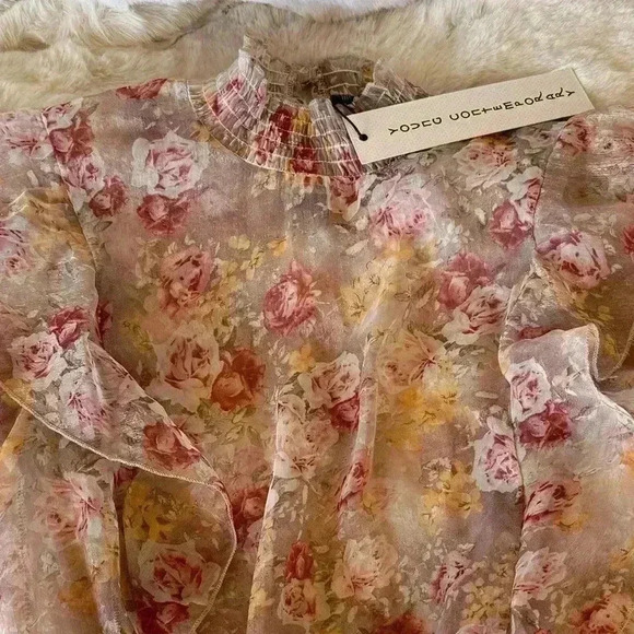 Sheer turtle neck floral blouse size: Small - Picture 5 of 11